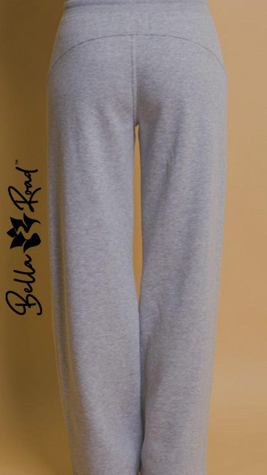 Sweatpants Chic: Style Up Your Cozy Game