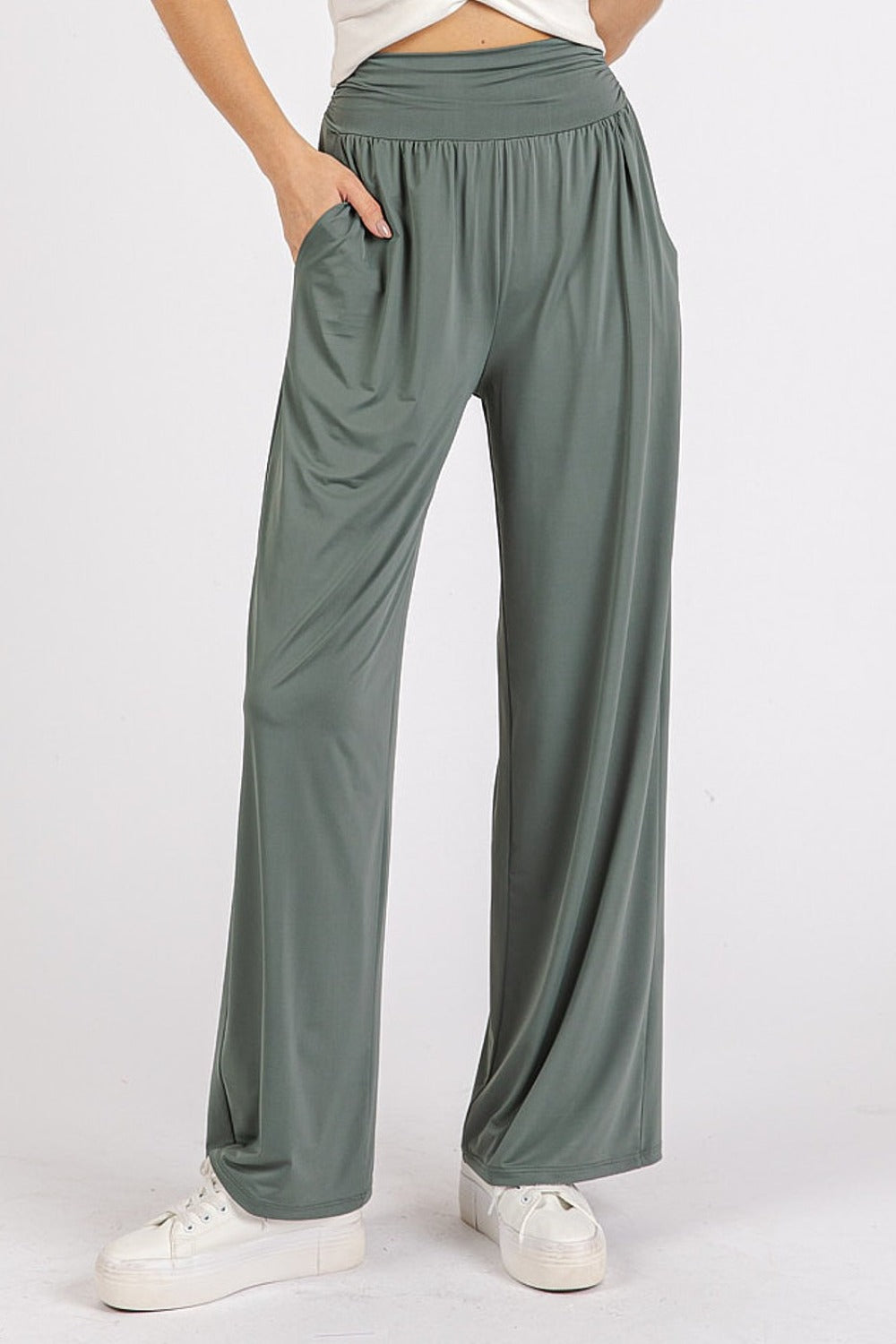 Mittoshop stretch banded waist wide leg pants with pockets in green, showcasing comfort and style with a versatile fit.