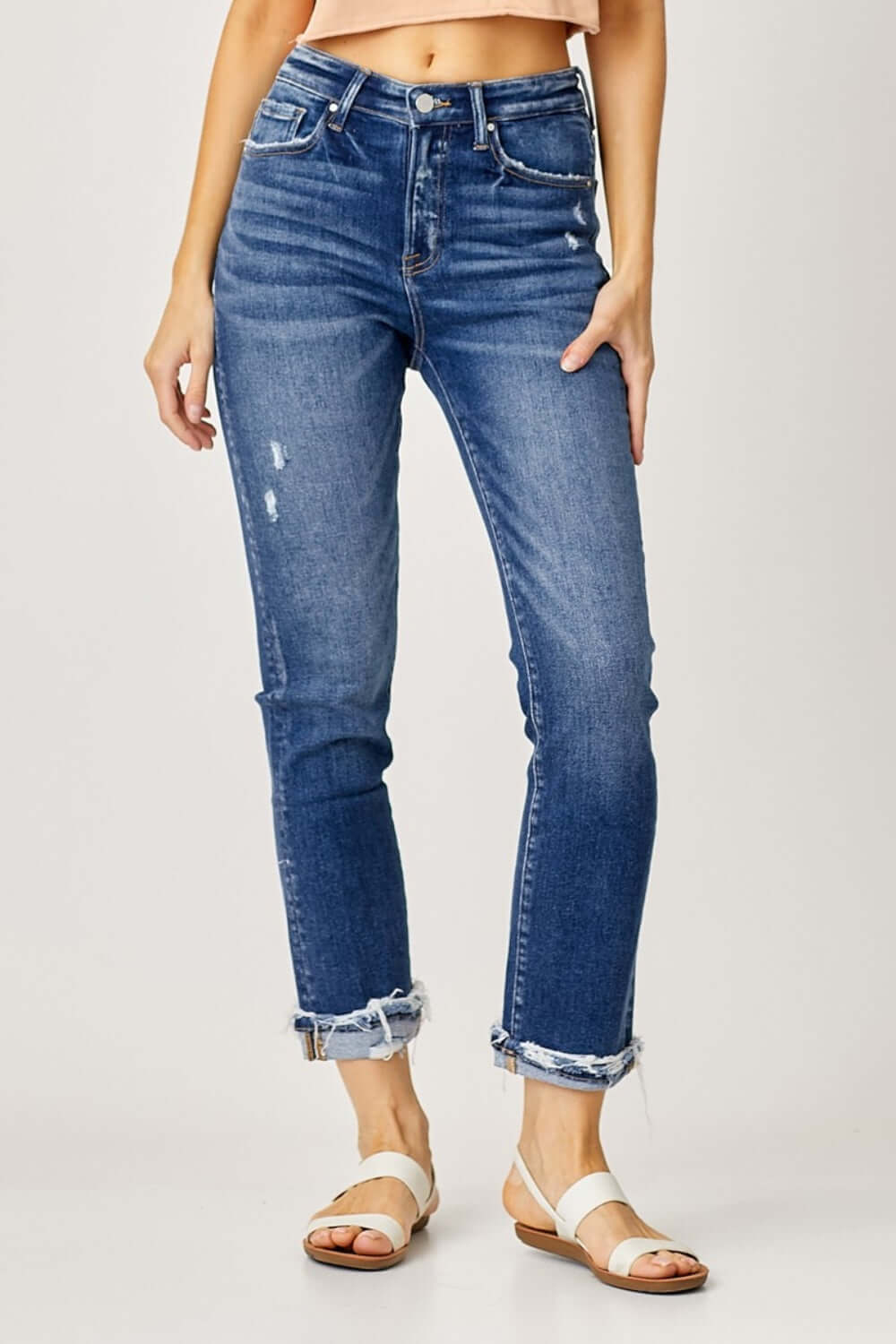 Trendy High-Rise Frayed Cuffed Straight Risen Jeans for a Versatile Denim Look