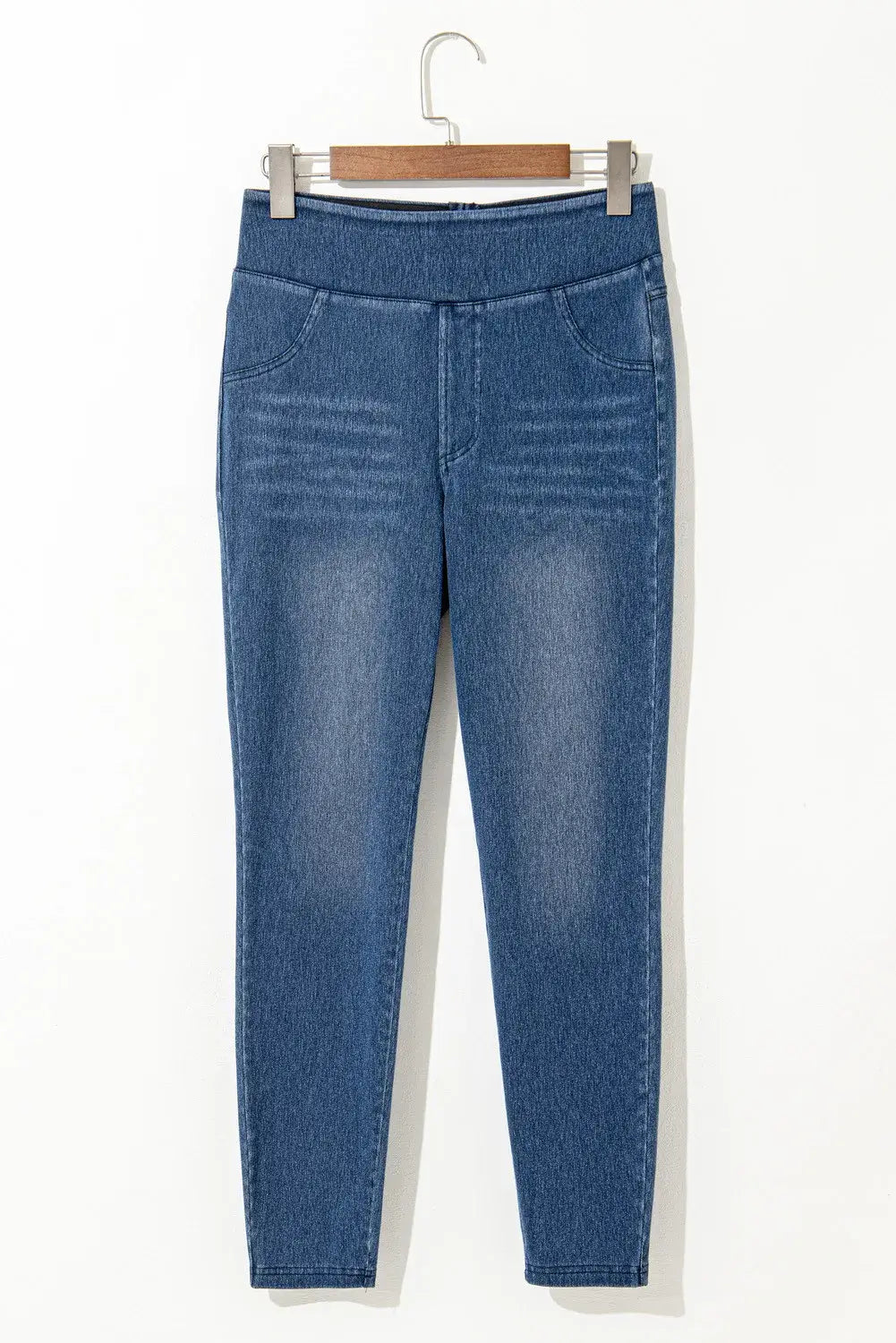 High waist skinny jeans with pockets in blue denim, moderate stretch, 47% polyester, 42% cotton, 11% elastane, machine washable