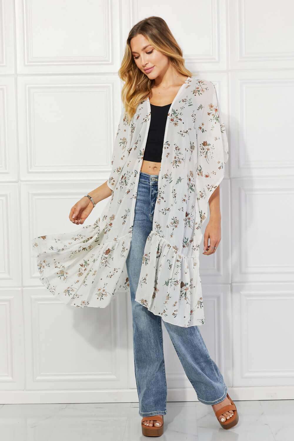 JUSTIN TAYLOR Meadow of Daisies Floral Kimono at Bella Road