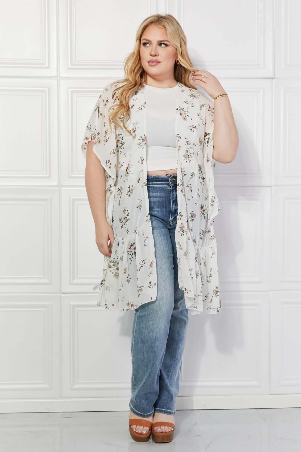 JUSTIN TAYLOR Meadow of Daisies Floral Kimono at Bella Road