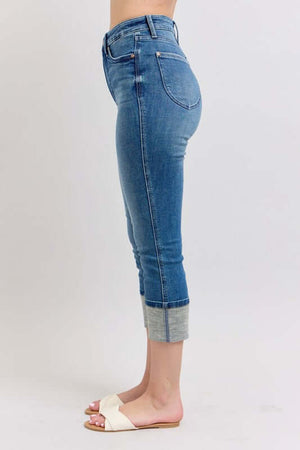 Judy Blue plus size skinny cuff capris jeans in light wash, perfect for casual chic style and warm weather outings.