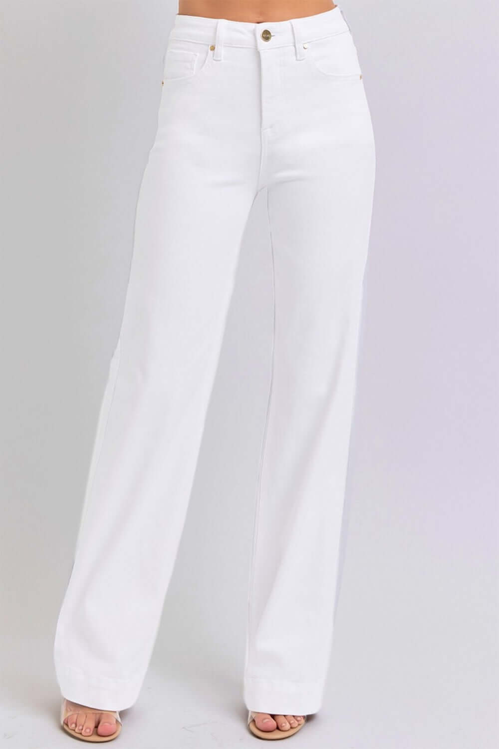 High Waist Straight White Jeans with Slight Stretch - Risen Jeans for Flattering Silhouette and All-Day Comfort