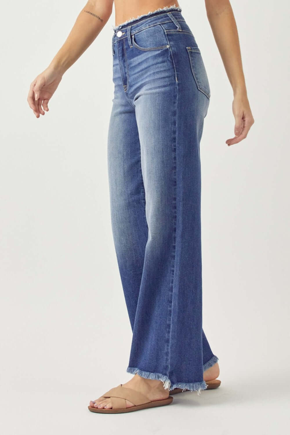 High waist raw hem wide leg Risen Jeans, perfect for a stylish and relaxed look.