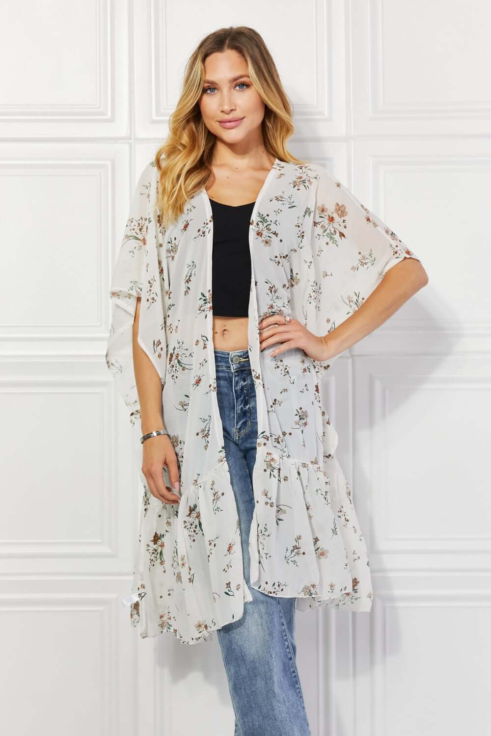 JUSTIN TAYLOR Meadow of Daisies Floral Kimono at Bella Road